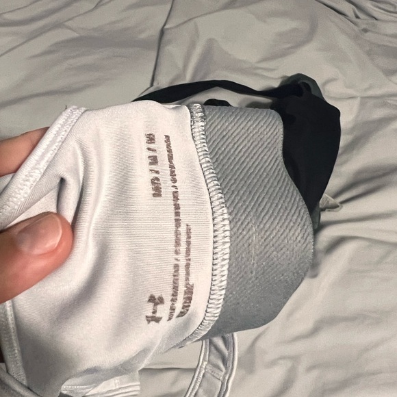 Under Armour bra size medium. - Picture 3 of 3